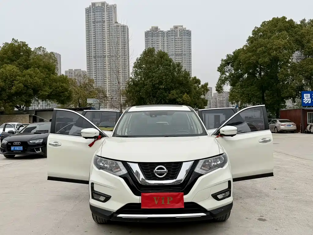 X-Trail 2021 2.0L CVT 2WD XE Fashion Edition купить на сайте DeffCars