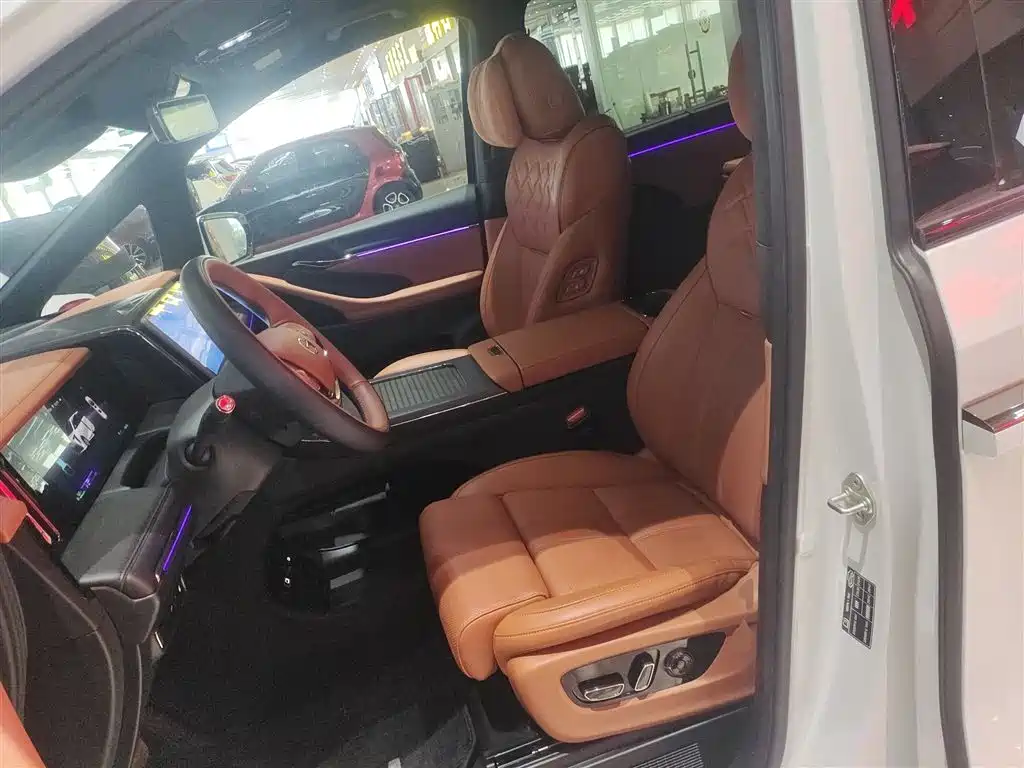 Trumpchi longs for M8 2025 Qiankun series Ultra first class купить на сайте DeffCars
