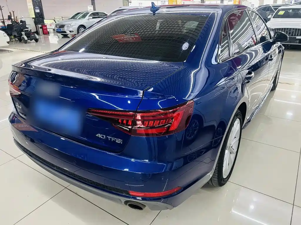 Audi A4L 2018 30th Anniversary Model 40 TFSI Fashion Model купить на сайте DeffCars