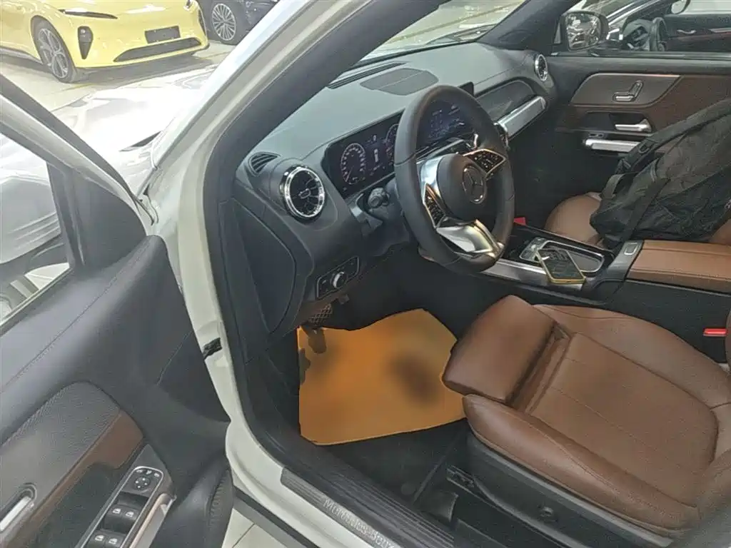 Mercedes-Benz GLB 2024 GLB 200 Dynamic купить на сайте DeffCars