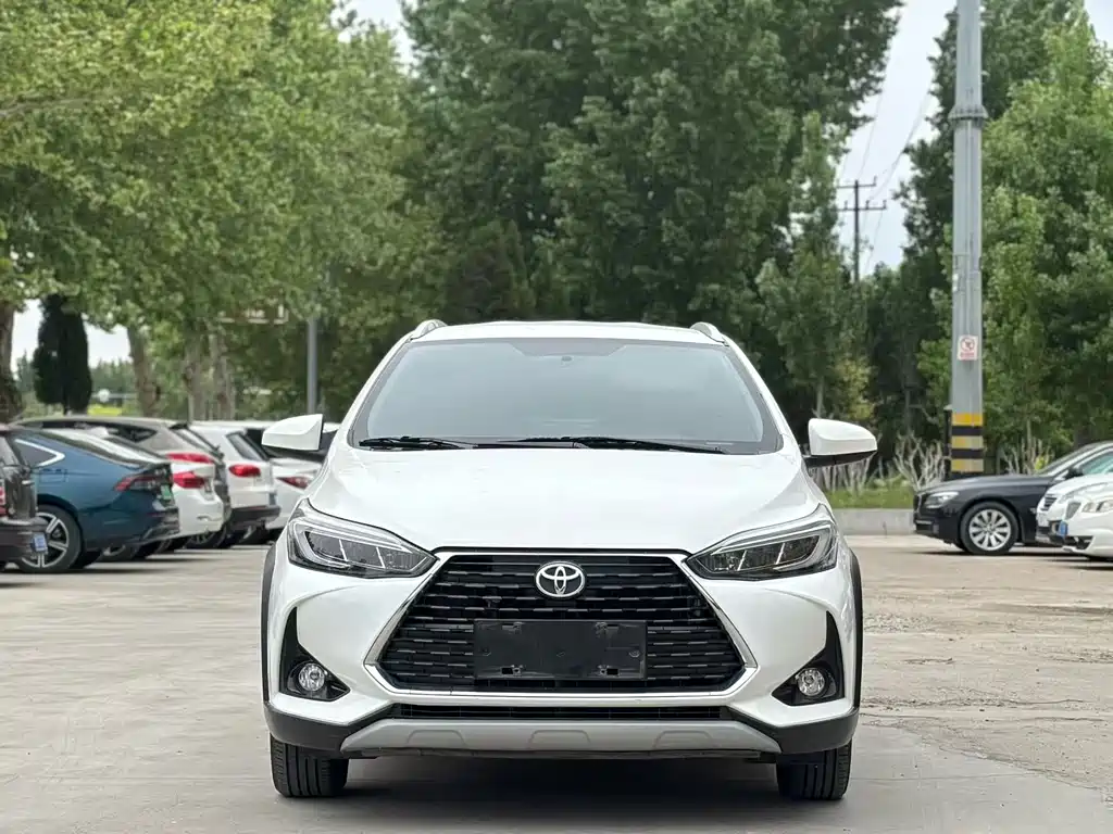 YARiS L Zhixuan 2022 Zhixuan X 1.5L CVT luxury PLUS version купить на сайте DeffCars