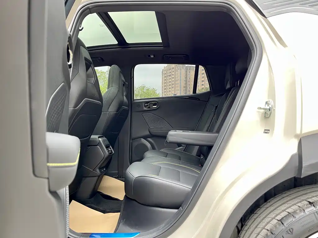 Lynk & Co 06 2025 Renew 1.5T Halo купить на сайте DeffCars