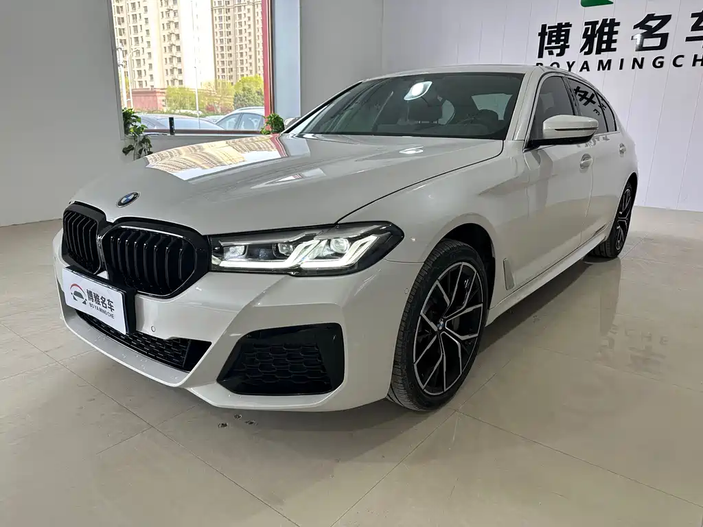 BMW 5 Series 2023 530Li Leading M Sports Package купить на сайте DeffCars