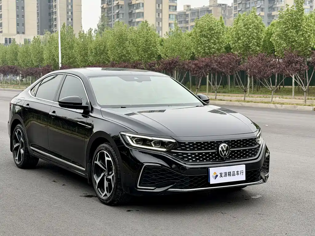 Passat 2023 facelift 330TSI Starry Sky Premium Edition купить на сайте DeffCars