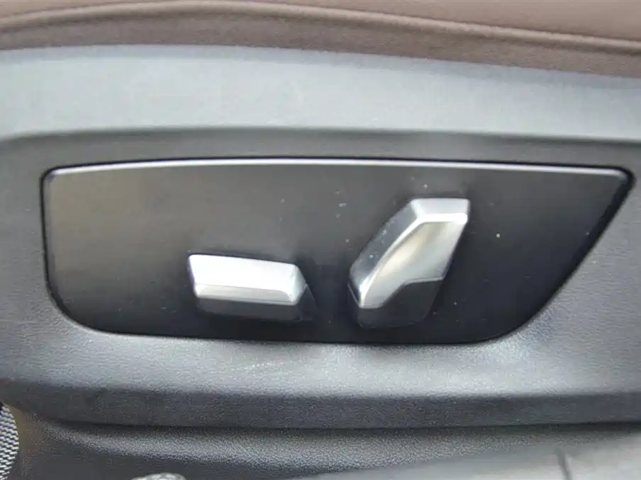 BMW 5 Series 2022 facelift 530Li xDrive luxury package купить на сайте DeffCars