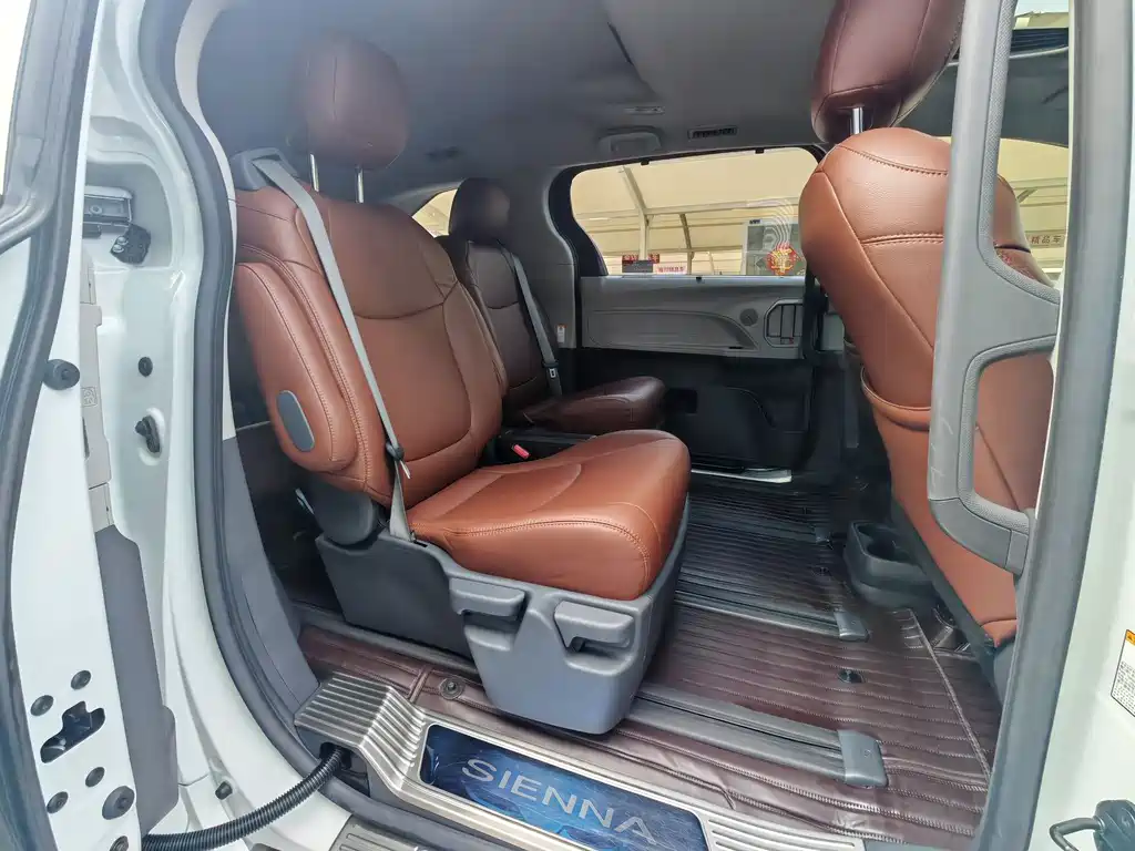 SIENNA 2023 2.5L Hybrid Comfort Edition купить на сайте DeffCars