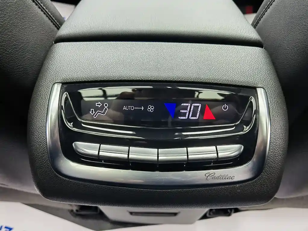 Cadillac XT6 2022 2.0T six-seat four-wheel drive stylish model купить на сайте DeffCars