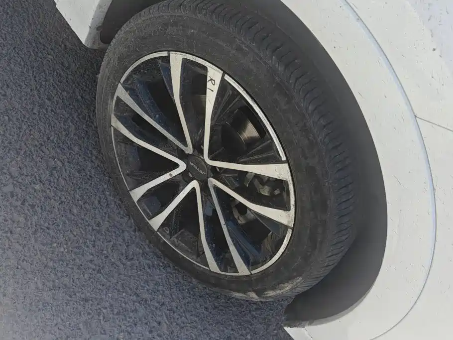 Jietu X70 PLUS 2021 1.6T DCT PRO 5-seater купить на сайте DeffCars