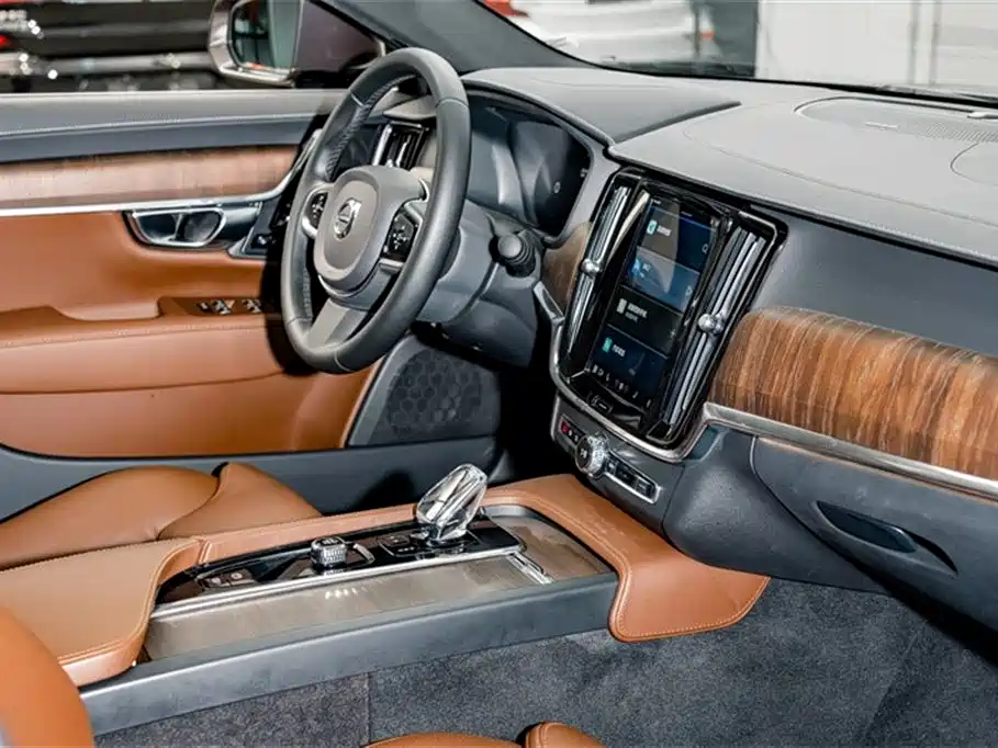 Volvo S90 2023 B5 Zhiyuan Luxury Edition купить на сайте DeffCars