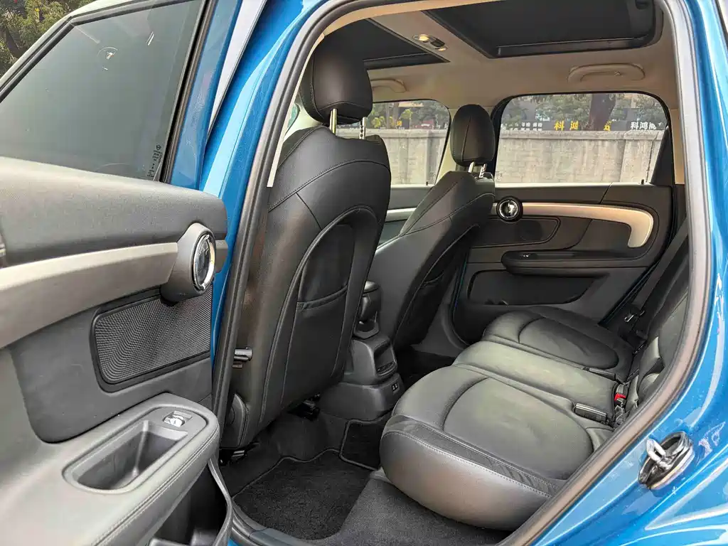MINI COUNTRYMAN 2019 1.5T COOPER ALL4 Artist Weekend Travel Edition купить на сайте DeffCars