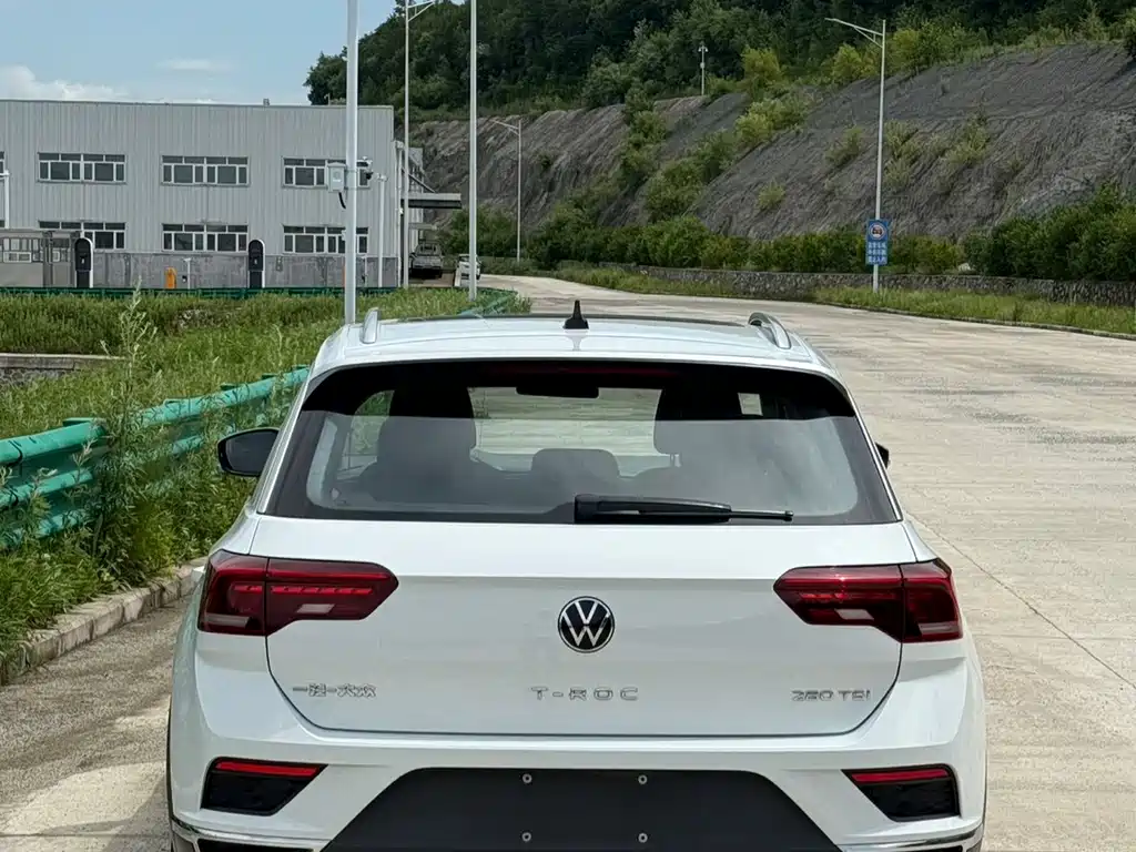 T-ROC 2022款 280TSI DSG两驱舒享PLUS купить на сайте DeffCars