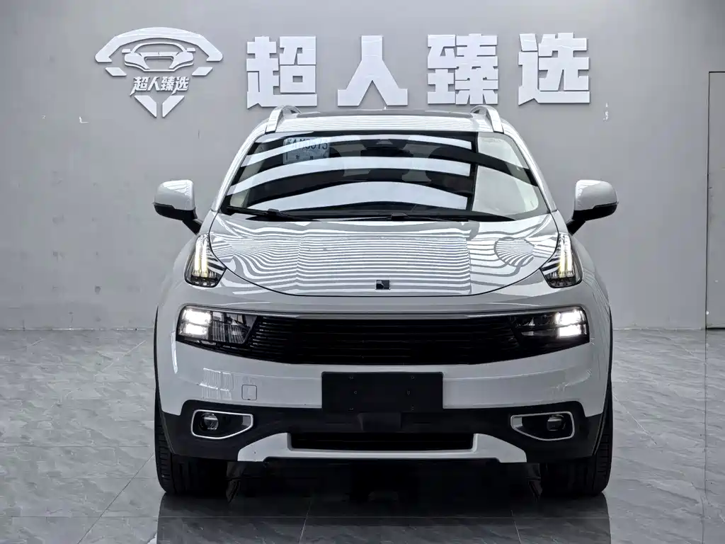 Lynk & Co 01 2017 2.0T two-wheel drive Pro version купить на сайте DeffCars