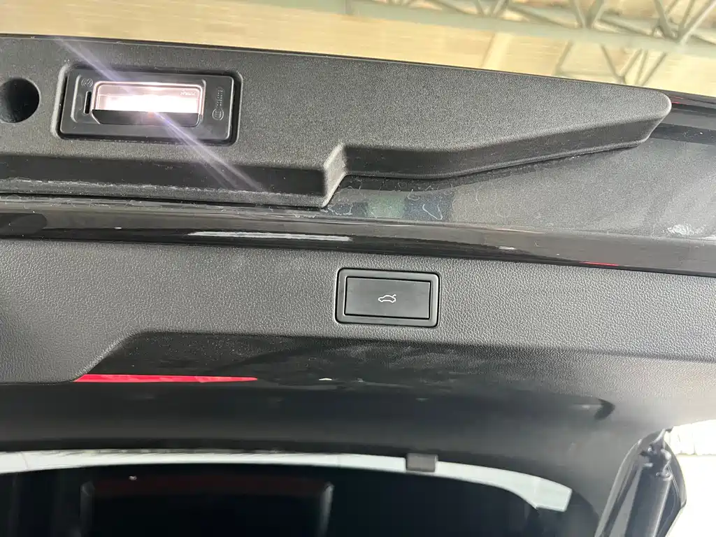 Lanxun 2023 380TSI four-wheel drive R-Line cruise version купить на сайте DeffCars