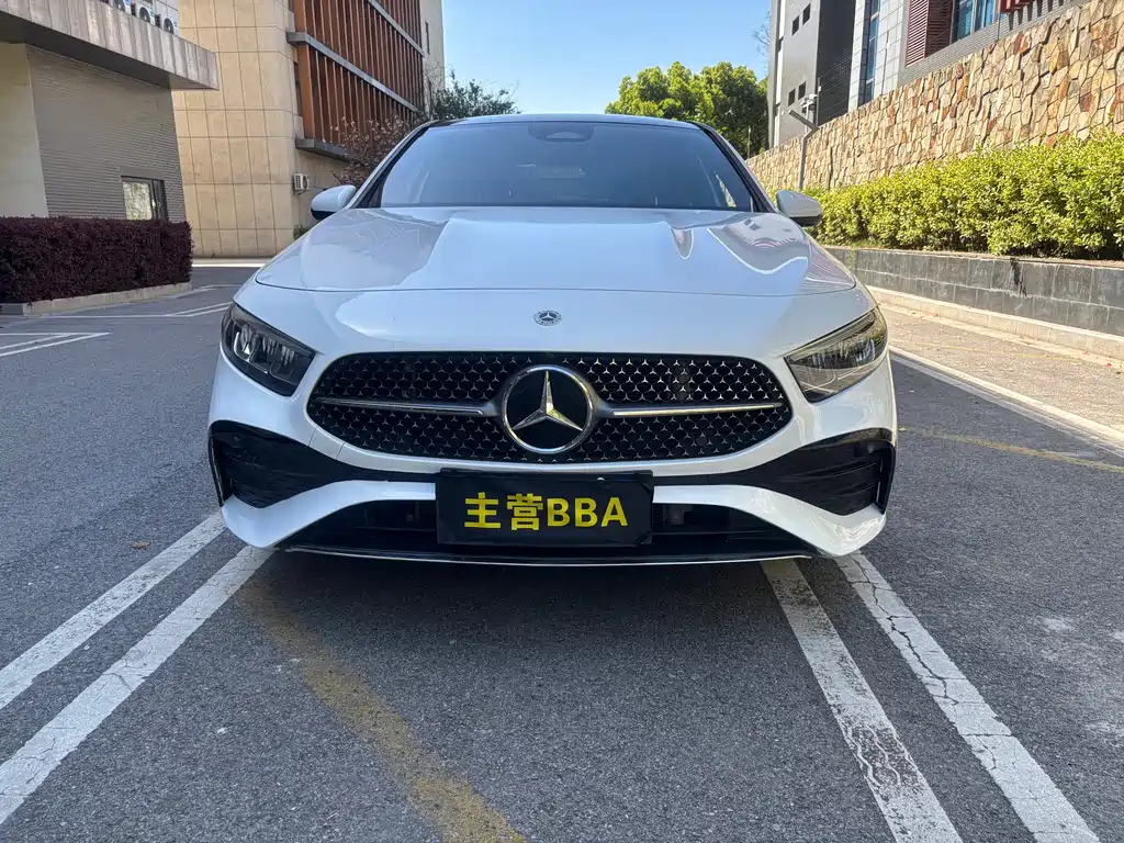 Mercedes-Benz A-Class 2023 A 200 L Dynamic купить на сайте DeffCars