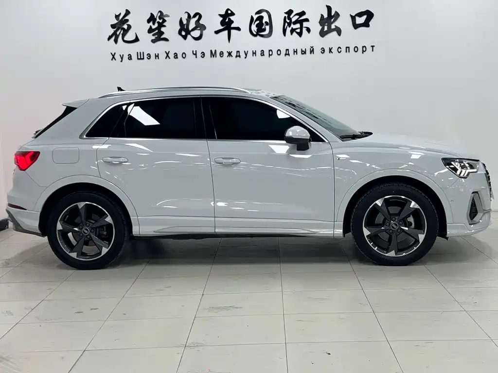 Audi Q3 2022 35 TFSI Fashionable and Dynamic купить на сайте DeffCars