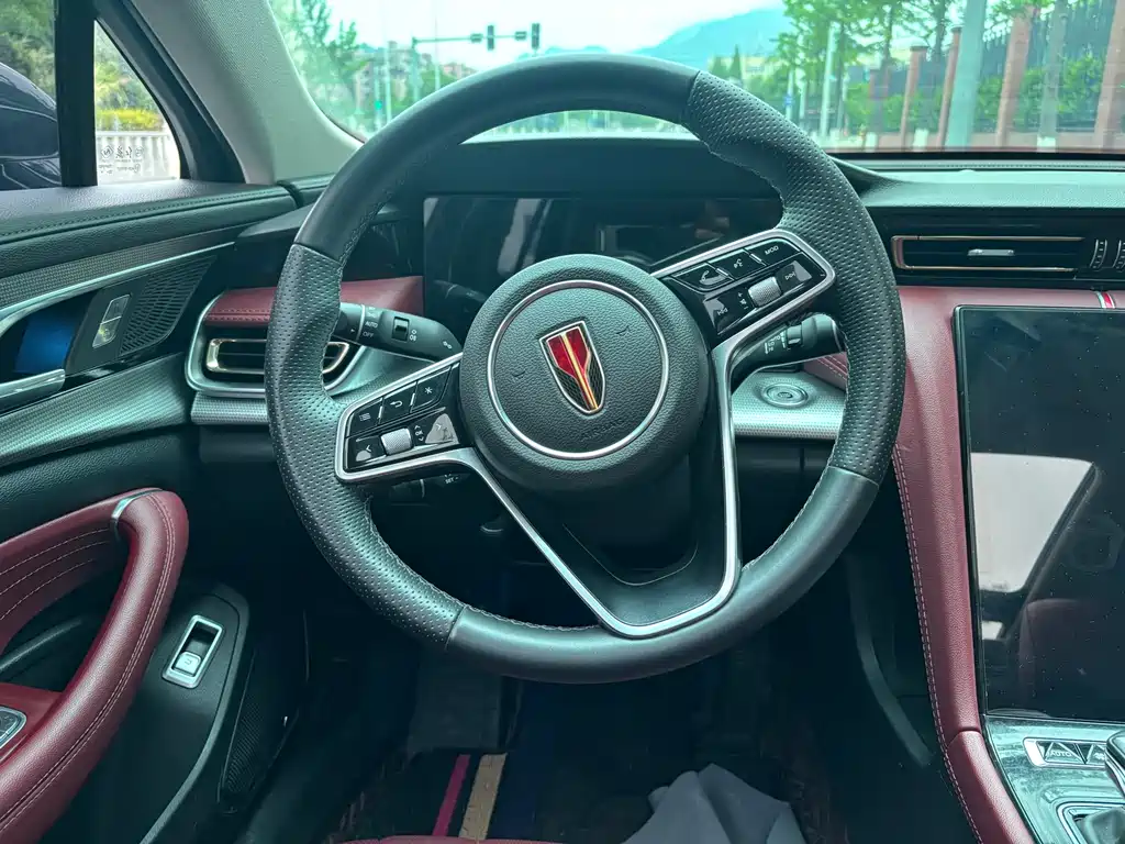 Hongqi H5 2024 1.5T DCT Zhilian Qiyun Edition купить на сайте DeffCars