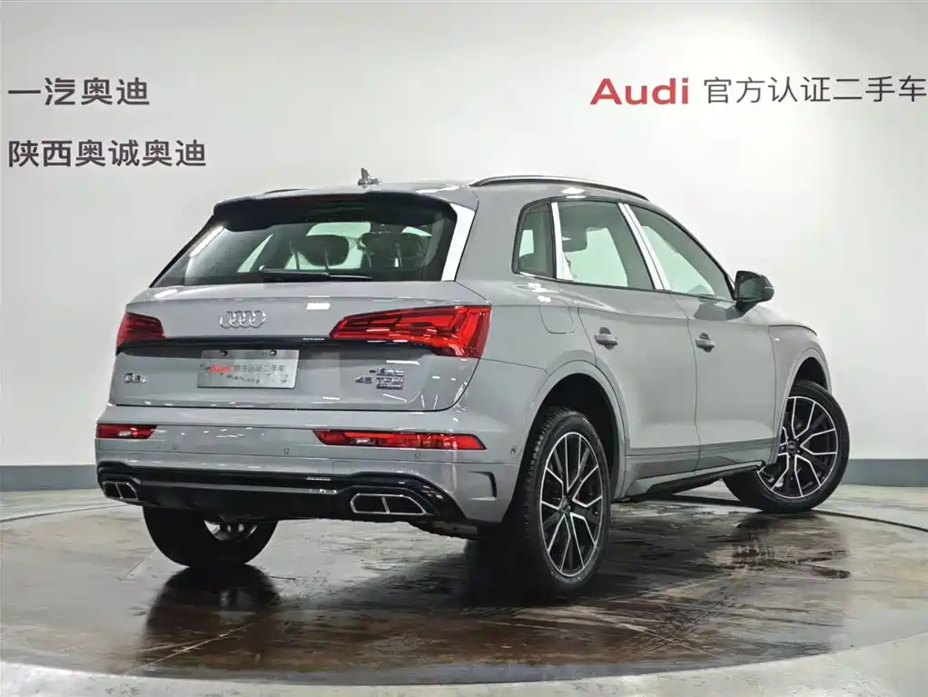 Audi Q5L 2026 45th Anniversary Collector's Edition 45 TFSI Luxurious and Dynamic купить на сайте DeffCars