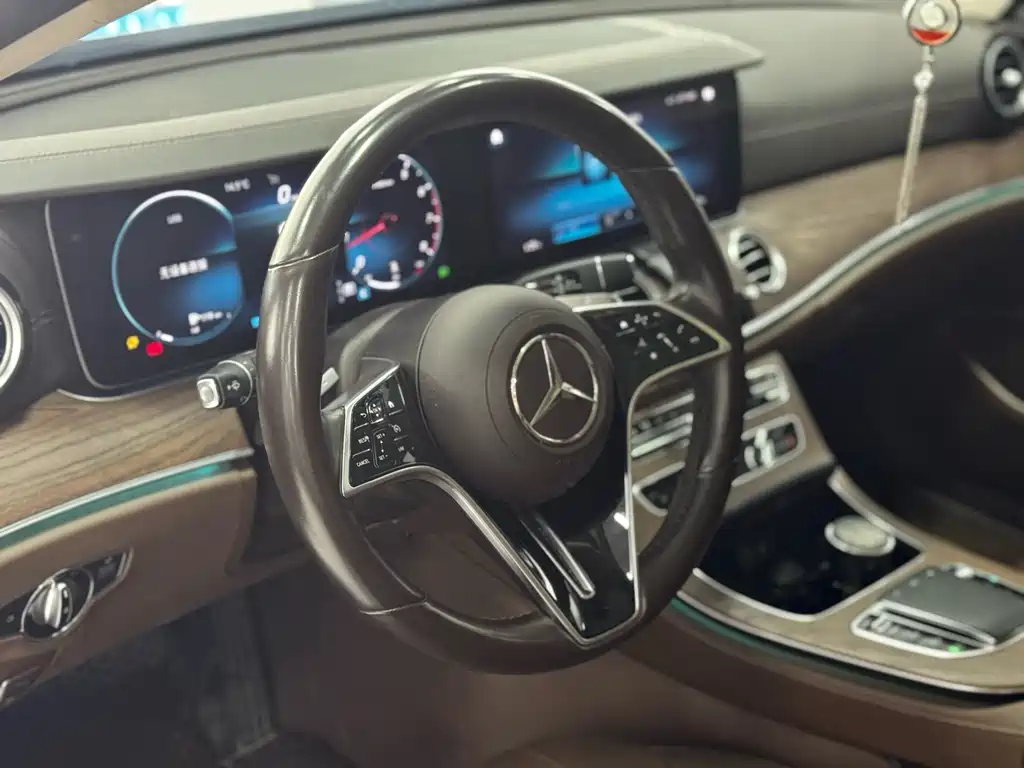 Mercedes-Benz E-Class 2023 E 300 L Luxury Model купить на сайте DeffCars