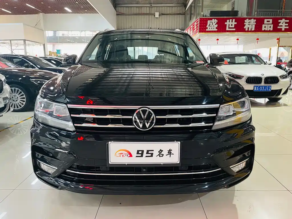 Tiguan L 2021 330TSI automatic two-wheel drive R-Line version купить на сайте DeffCars