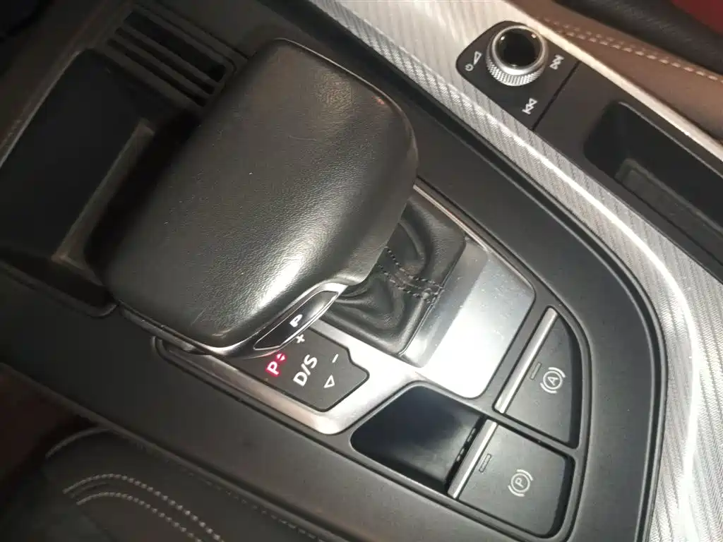 Audi A4L 2020 40 TFSI Fashionable and Dynamic купить на сайте DeffCars