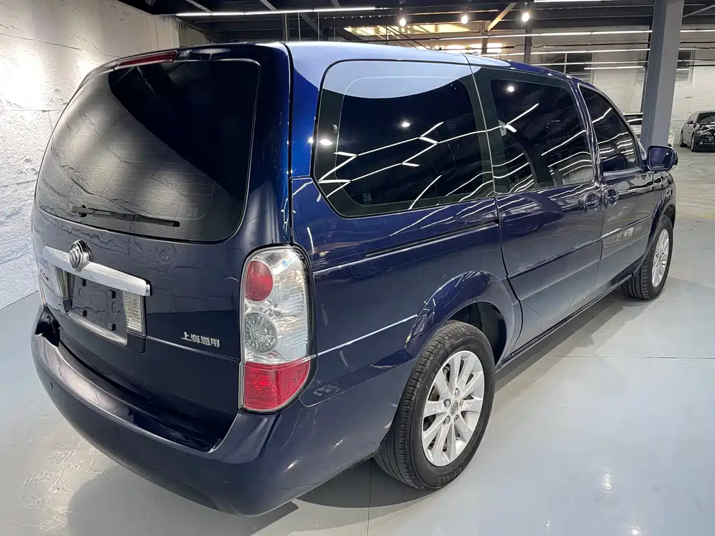 Buick GL8 2014 2.4L Classic Edition купить на сайте DeffCars