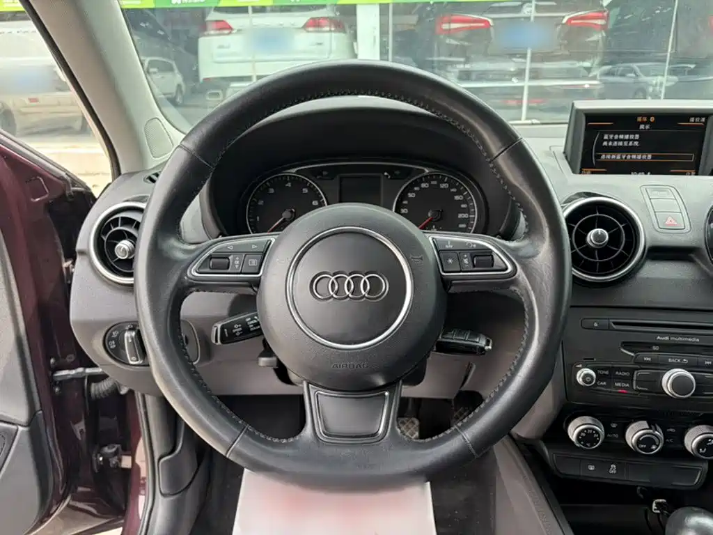 Audi A1 2014 30 TFSI Sportback comfort model купить на сайте DeffCars