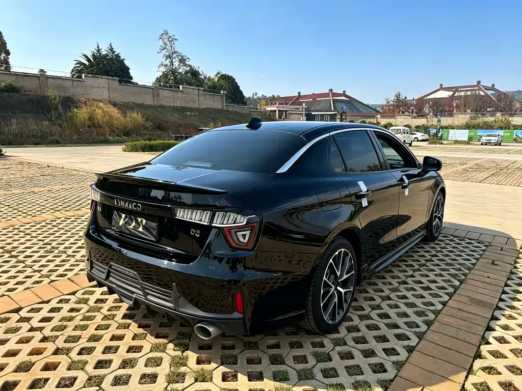 Lynk & Co 03 2022 2.0TD DCT Plus купить на сайте DeffCars