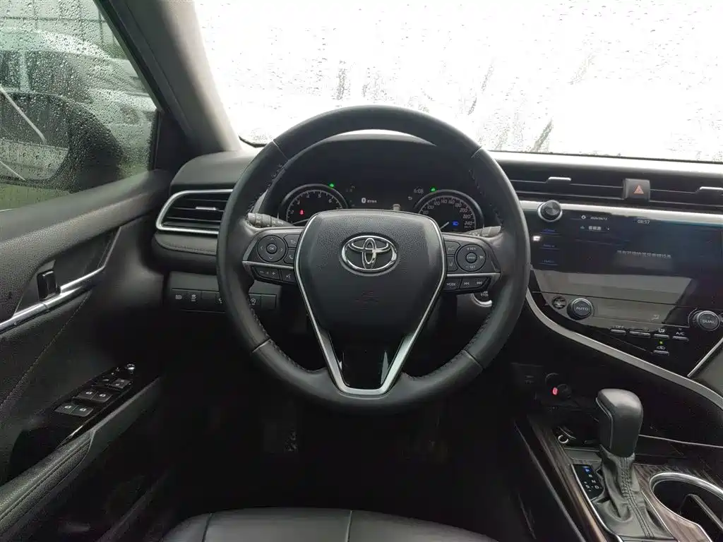 Camry 2019 2.5G Deluxe Edition National VI купить на сайте DeffCars