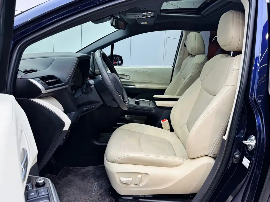 SIENNA 2021 2.5L Hybrid Extreme Edition купить на сайте DeffCars