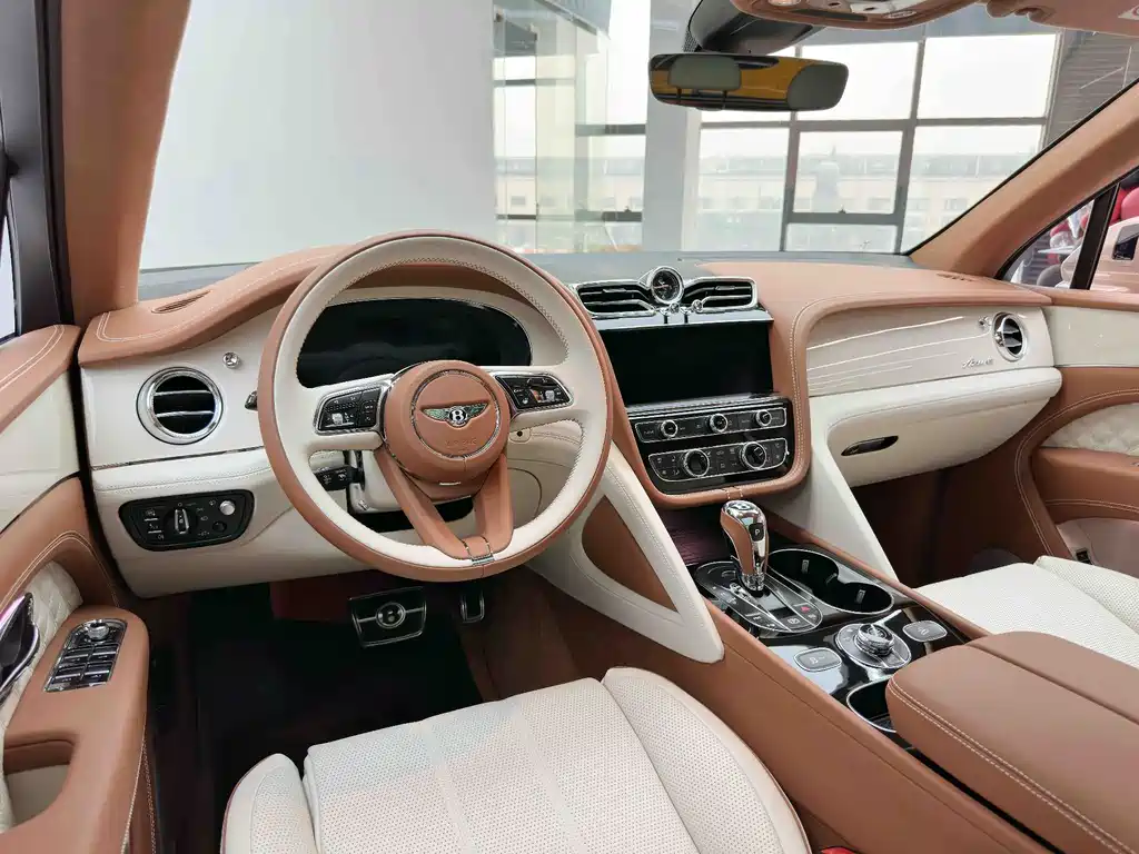 Bentayga 2024 4.0T V8 Yadu Edition купить на сайте DeffCars