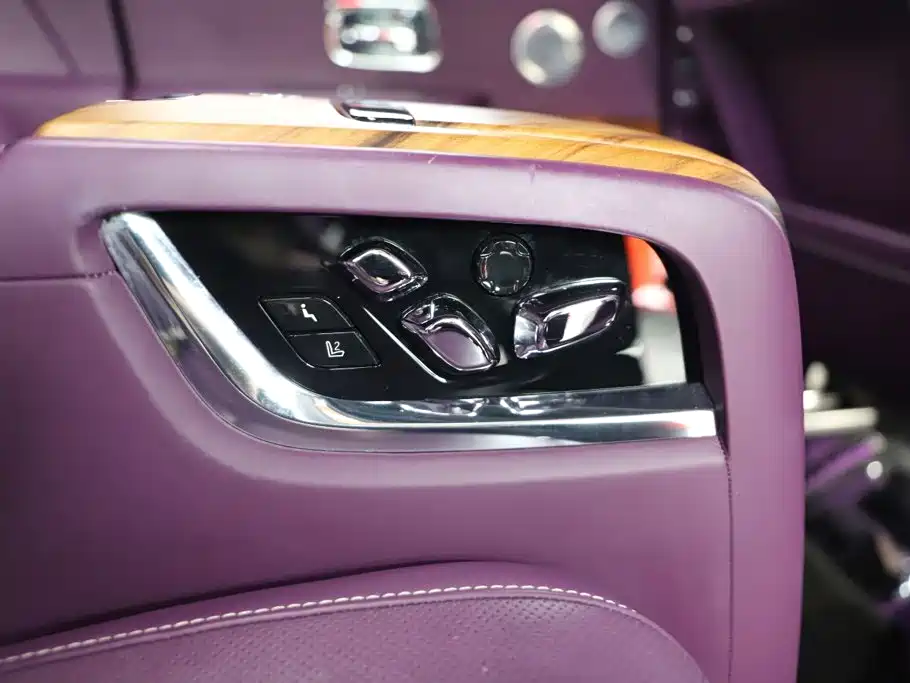 Cullinan 2018 four-seat version купить на сайте DeffCars