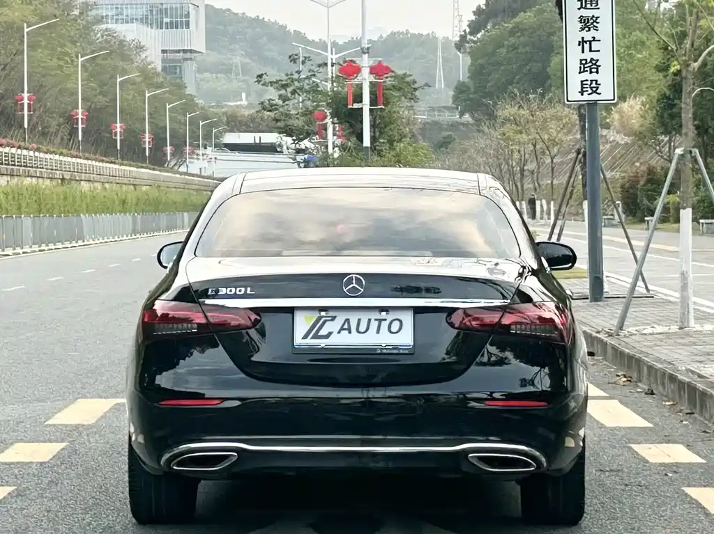 Mercedes-Benz E-Class 2023 E 300 L Luxury Model купить на сайте DeffCars