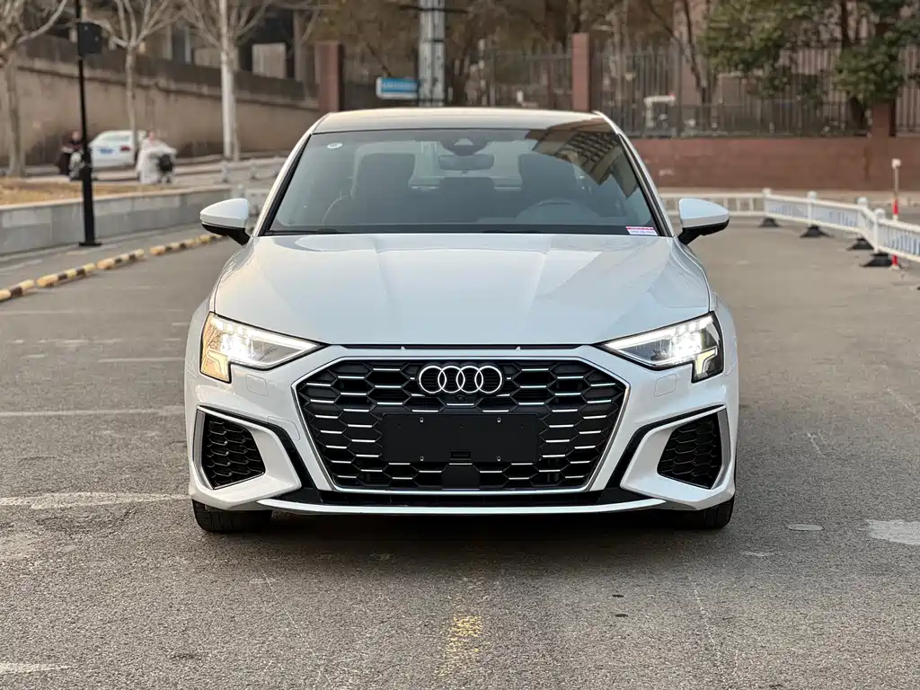 Audi A3 2024 A3L Limousine 35 TFSI Fashionable and Sporty купить на сайте DeffCars