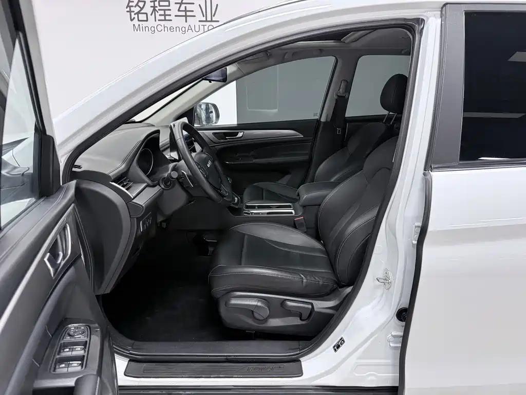 Haval M6 2021 PLUS 1.5T DCT luxury smart connected model купить на сайте DeffCars