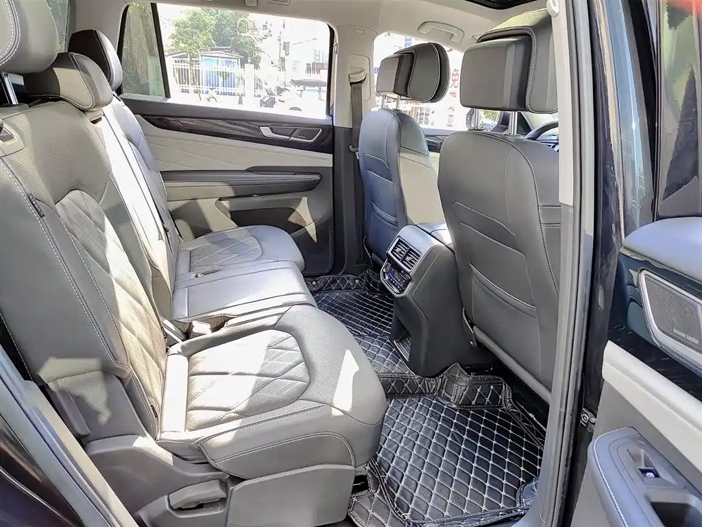 Touron 2023 530 V6 four-wheel drive flagship version купить на сайте DeffCars