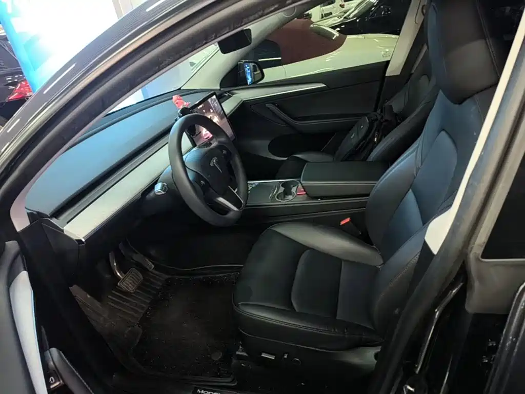 Model Y 2024 rear-wheel drive version купить на сайте DeffCars