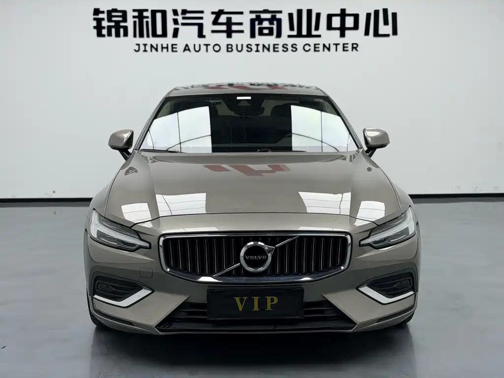 Volvo S60 2021 T4 Zhiyuan Luxury Edition купить на сайте DeffCars
