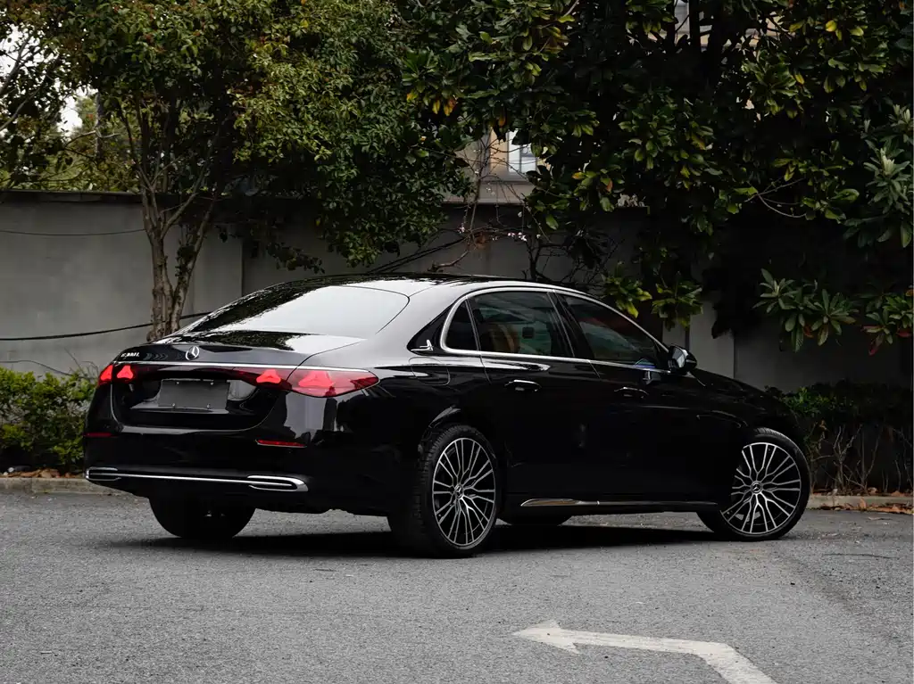 Mercedes-Benz E-Class 2024 E 300 L Premium Model купить на сайте DeffCars