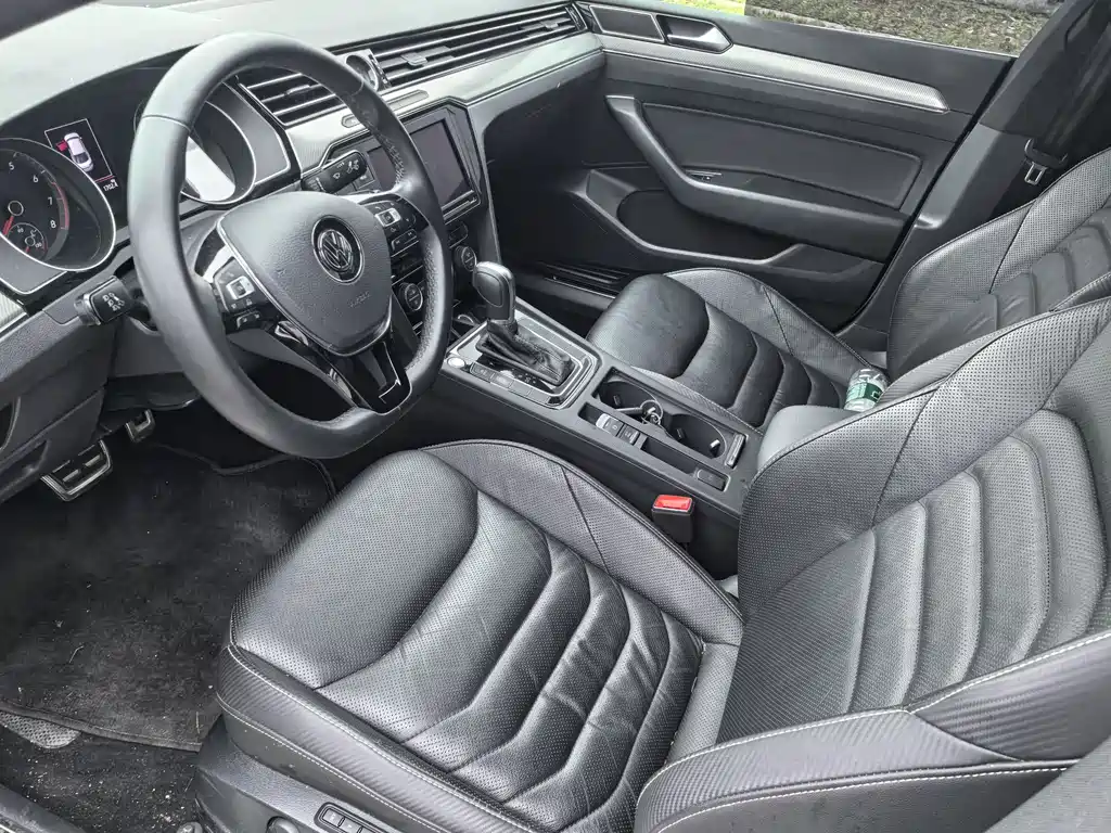 FAW-Volkswagen CC 2019 330TSI Charming Edition National VI купить на сайте DeffCars