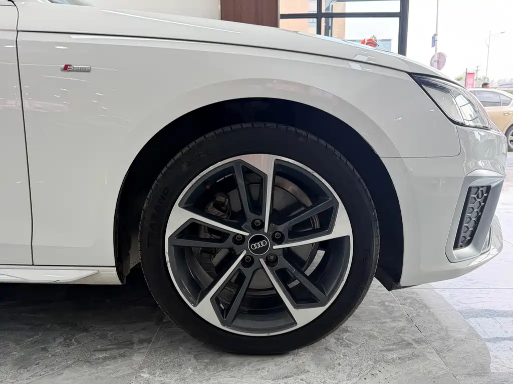 Audi A4L 2022 40 TFSI Fashionable and Dynamic купить на сайте DeffCars