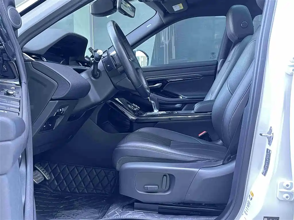 Range Rover Evoque 2020 249PS R-DYNAMIC S first sports customized version купить на сайте DeffCars