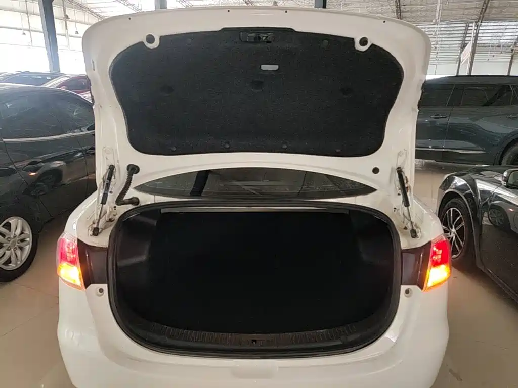 Mazda2 2012 Sedan Dynamic 1.5L Automatic Fashion Edition купить на сайте DeffCars