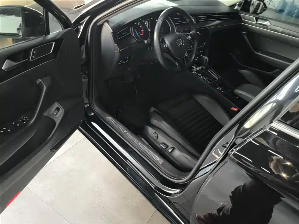 Magotan 2019 330TSI DSG luxury model National VI купить на сайте DeffCars