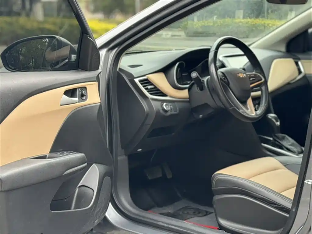 Cruze 2022 320 Automatic Sunroof Edition купить на сайте DeffCars