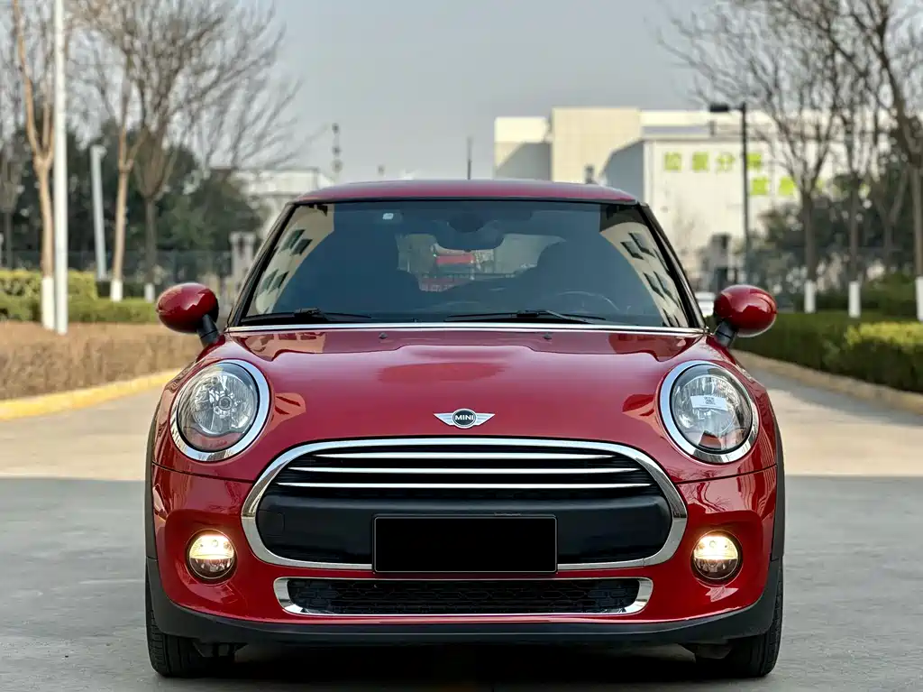 MINI 2018 1.5T ONE PLUS купить на сайте DeffCars
