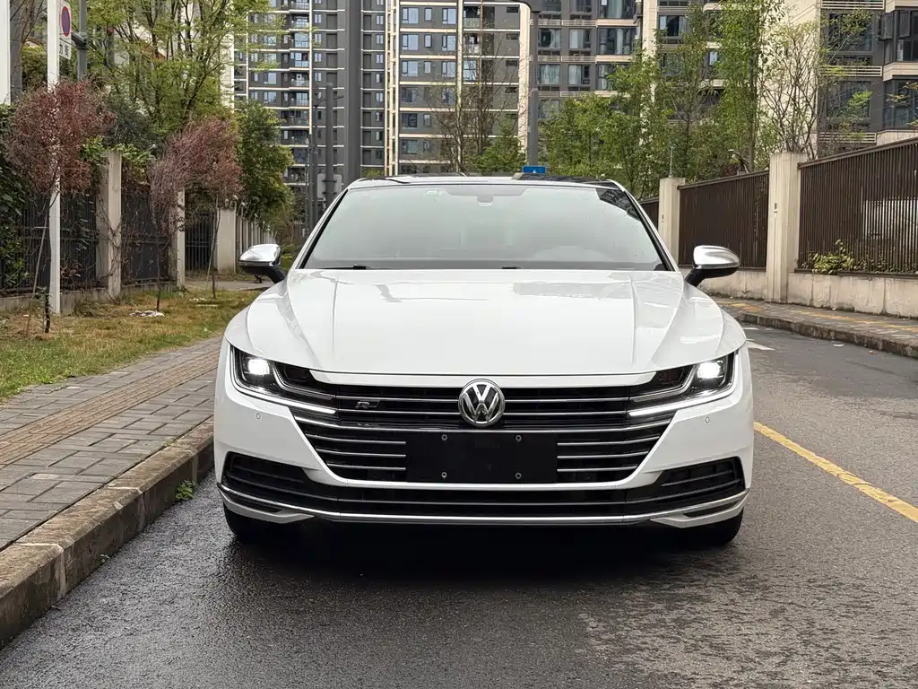 FAW-Volkswagen CC 2019 330TSI Huayan Edition National VI купить на сайте DeffCars