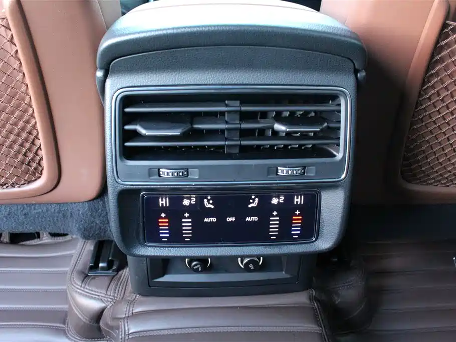 Audi Q7 2021 55 TFSI quattro S line sports version купить на сайте DeffCars