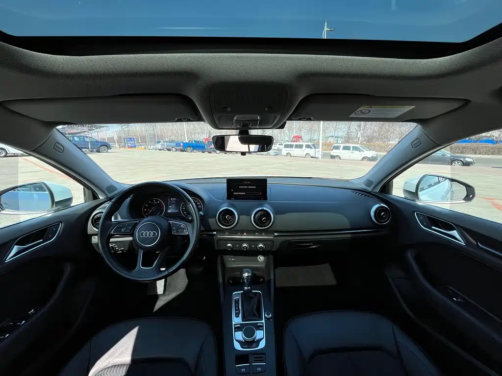 Audi A3 2019 Limousine 35 TFSI Fashion Type National V купить на сайте DeffCars