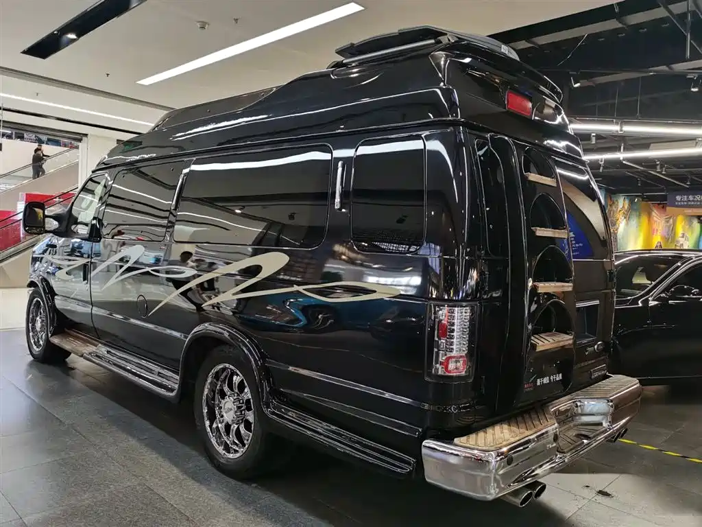 Ford E350 2011 5.4L Platinum Edition купить на сайте DeffCars