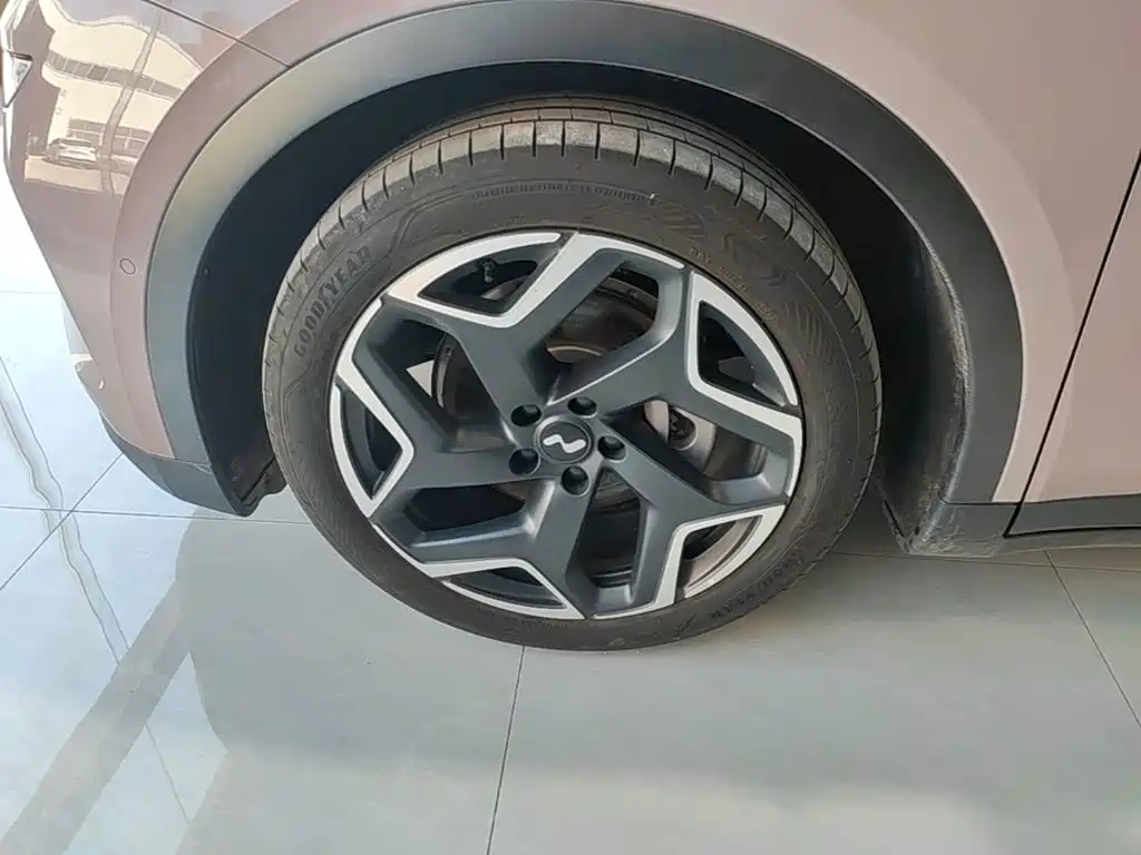 Ledo L60 2025 60kWh rear-wheel drive version купить на сайте DeffCars